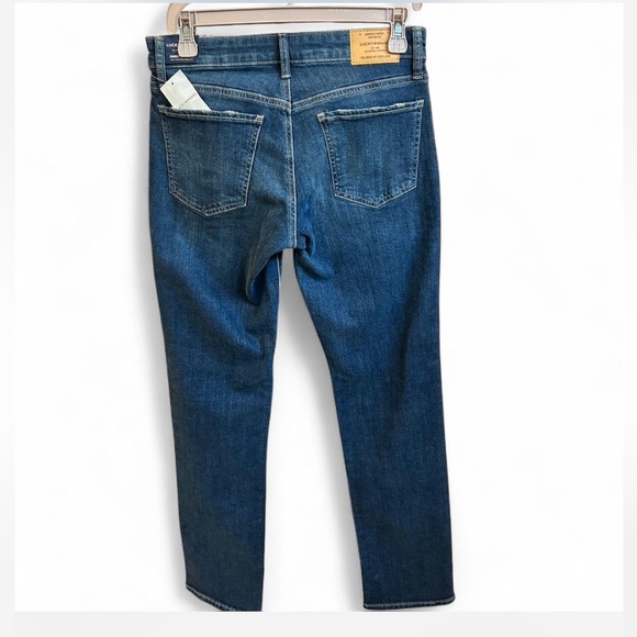 NWT Lucky Brand Women’s Mid Rise Sweet Straight Relaxed Fit Jeans, Size 4 - Picture 2 of 7
